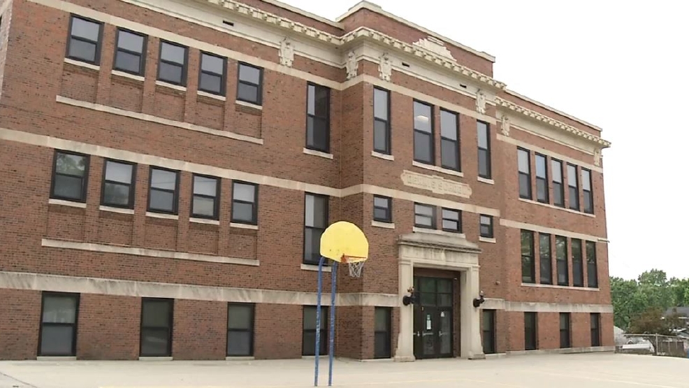 Decatur Middle School Students Donate To Habitat For Humanity WICS