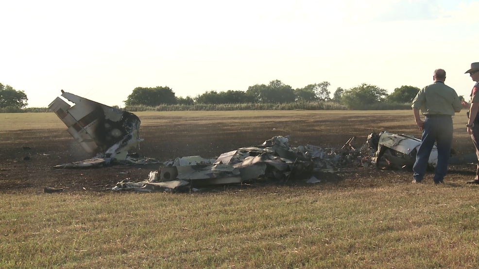 2 dead in North Texas plane crash WOAI