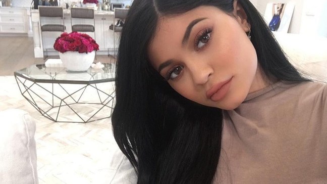 Lawsuit dropped over Kylie and Kendall Jenner's Tupac T-shirts