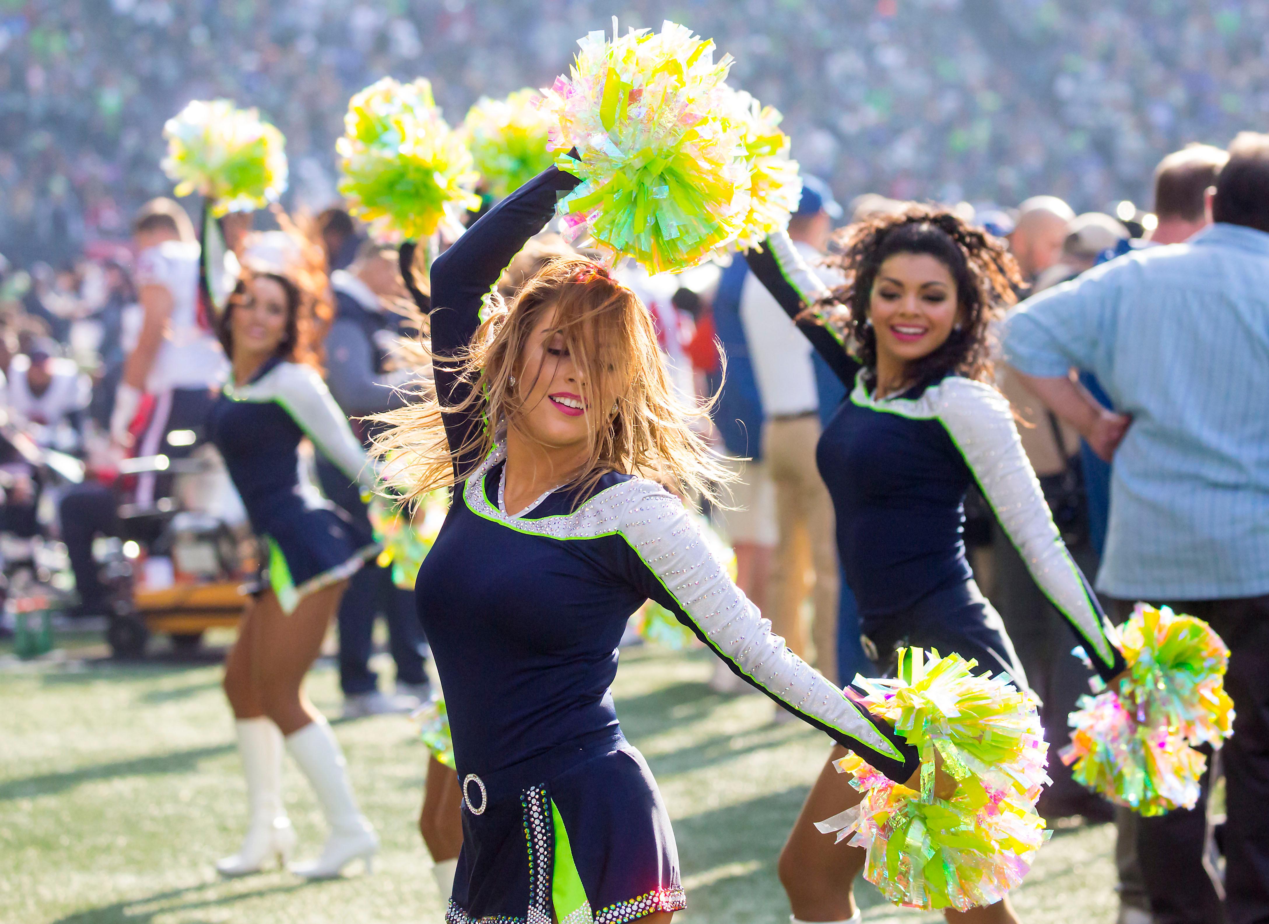 Photos: Game Day With The Sea Gals 