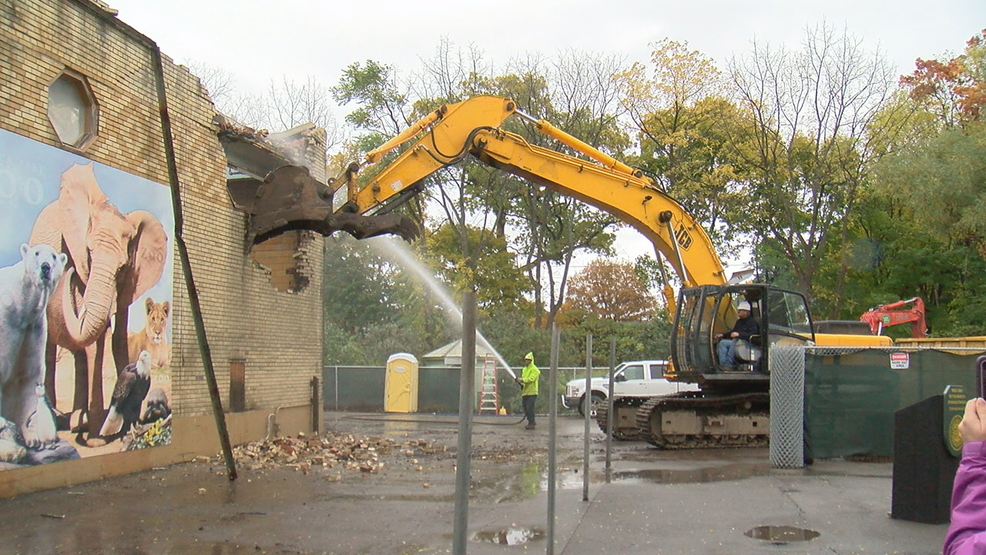 Demolition of main building underway at Seneca Park Zoo WHAM