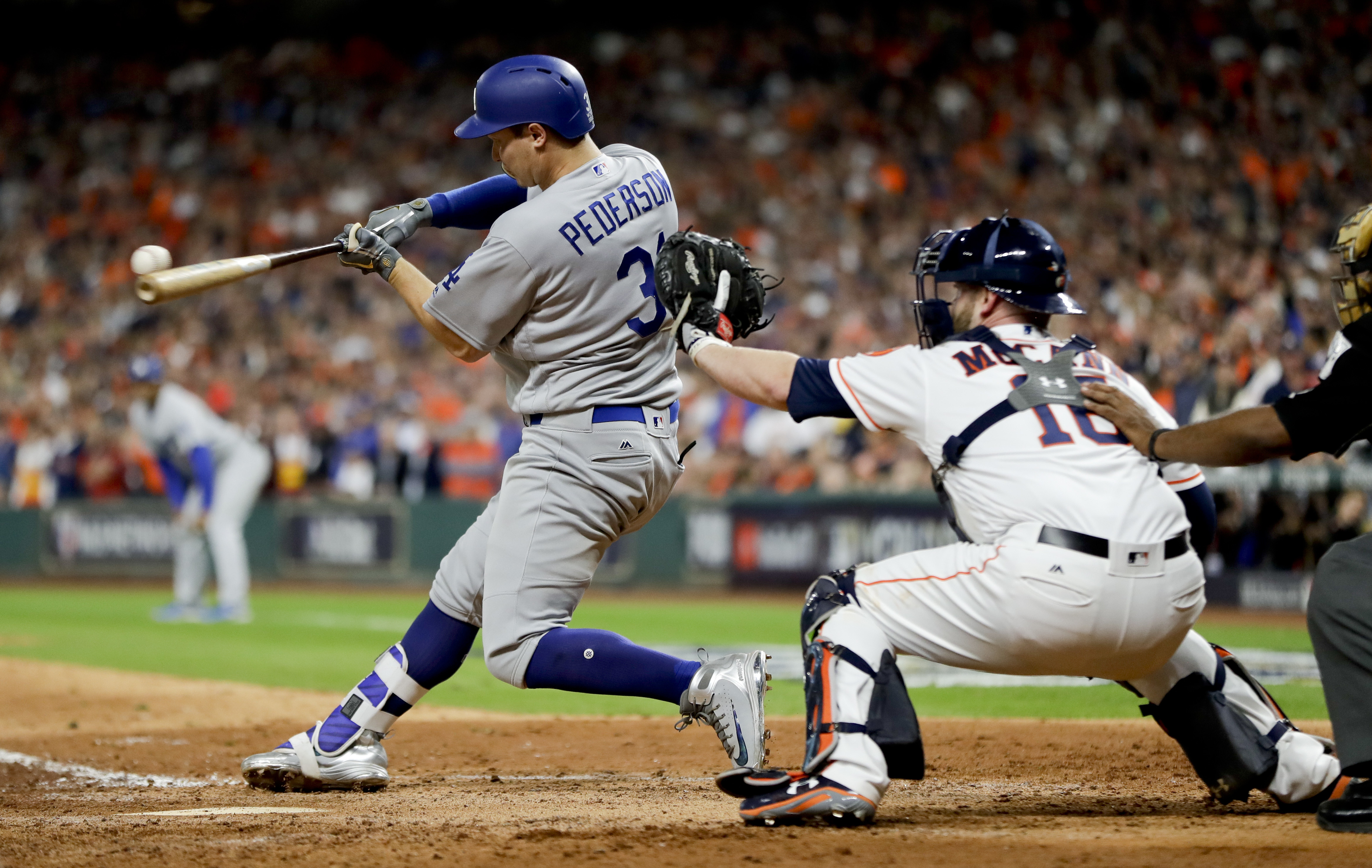 Bellinger, Dodgers top Astros 6-2 to tie World Series 2 ...
Dodgers Baseball