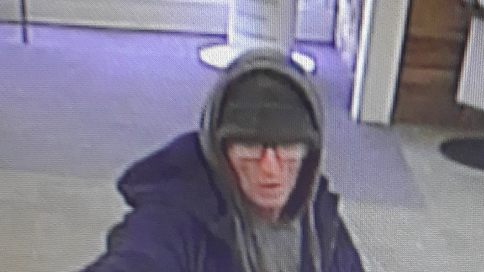 Maryland bank robbery suspect targets bank in Ohio; still on the run WJAC