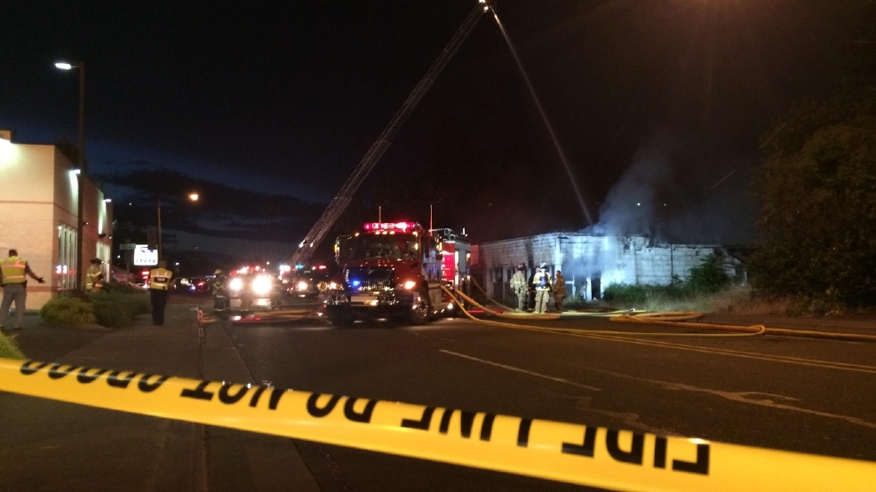 Fire burns abandoned building in Junction City KVAL