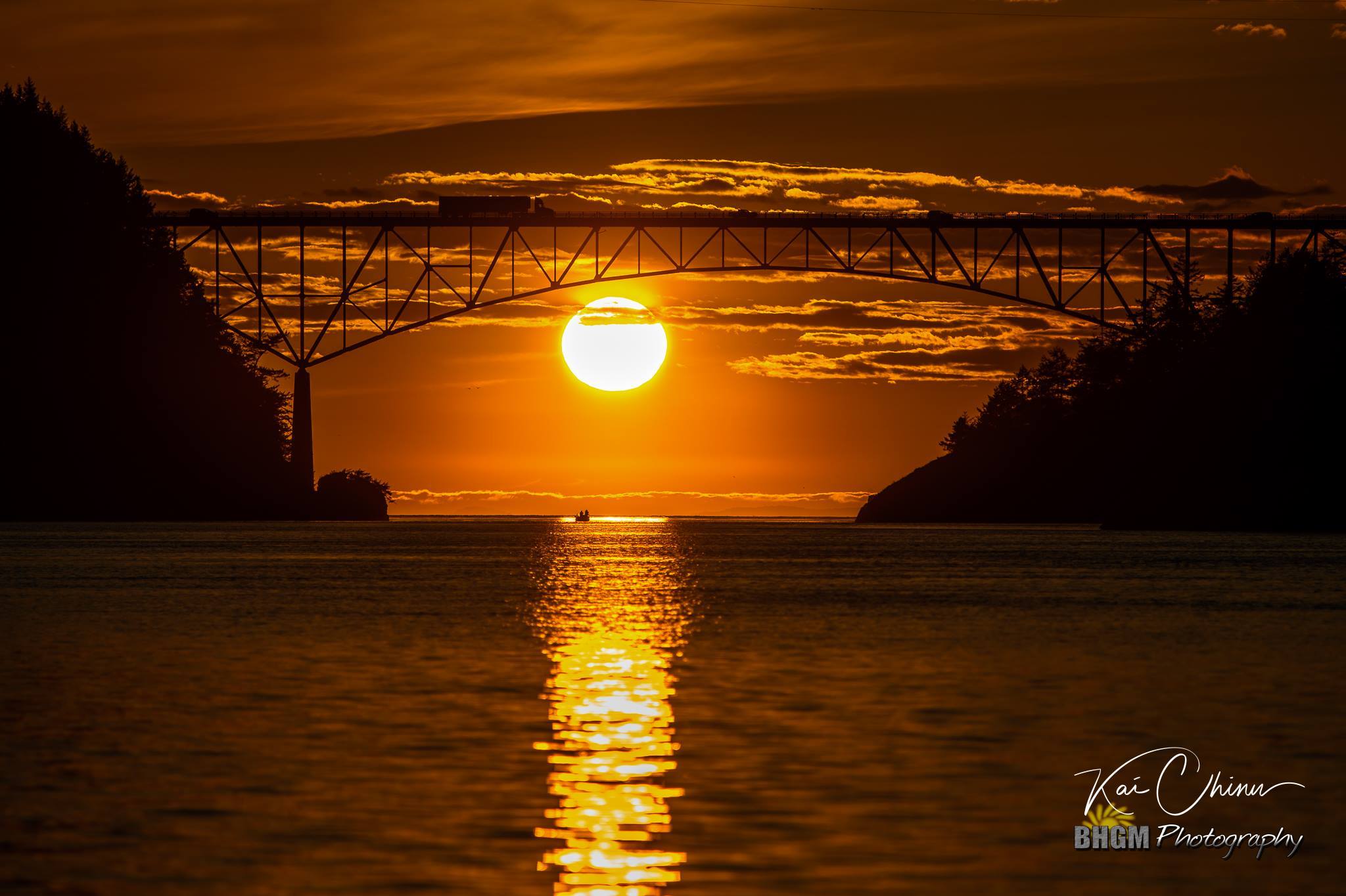 Photos: Crescent Moon Makes For Stunning Sunset At Deception Pass ...