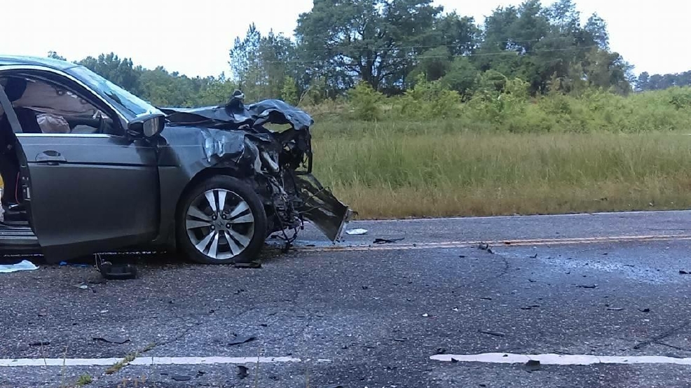 Troopers investigating deadly crash near Mullins WPDE