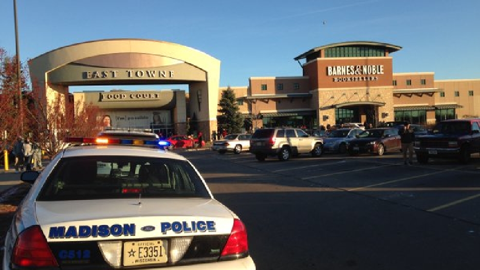 Gunfire Erupts Inside Wisconsin Mall On Busy Shopping Day Wkrc