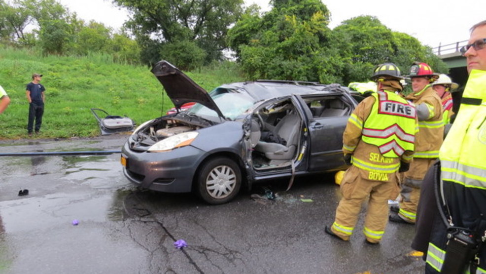 Woman injured in Route 9W crash WRGB