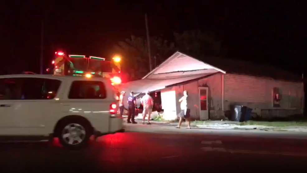 Truck crashes into home in Plant City WTVX