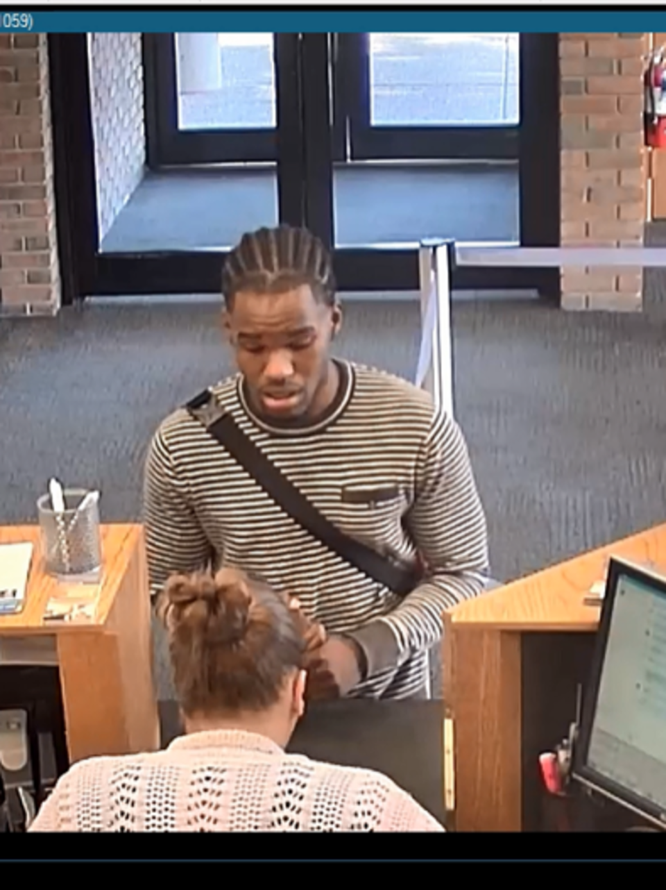 Police Release Suspect Description In Kalamazoo S Pnc Bank Robbery