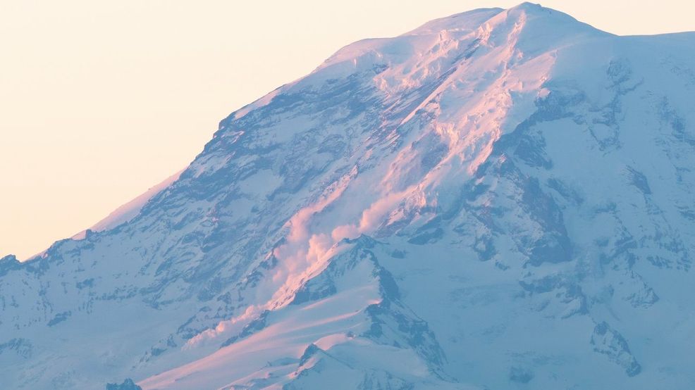 Watch Avalanche On Mt Rainier Caught On Camera KVAL