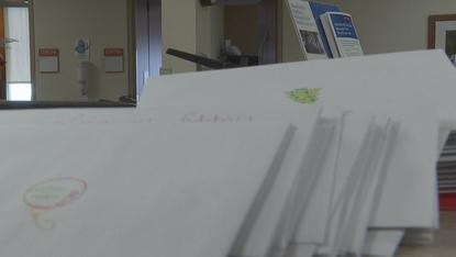 Ohio Health Patient Support Assistant Makes Christmas Cards For 100 Patients Wsyx