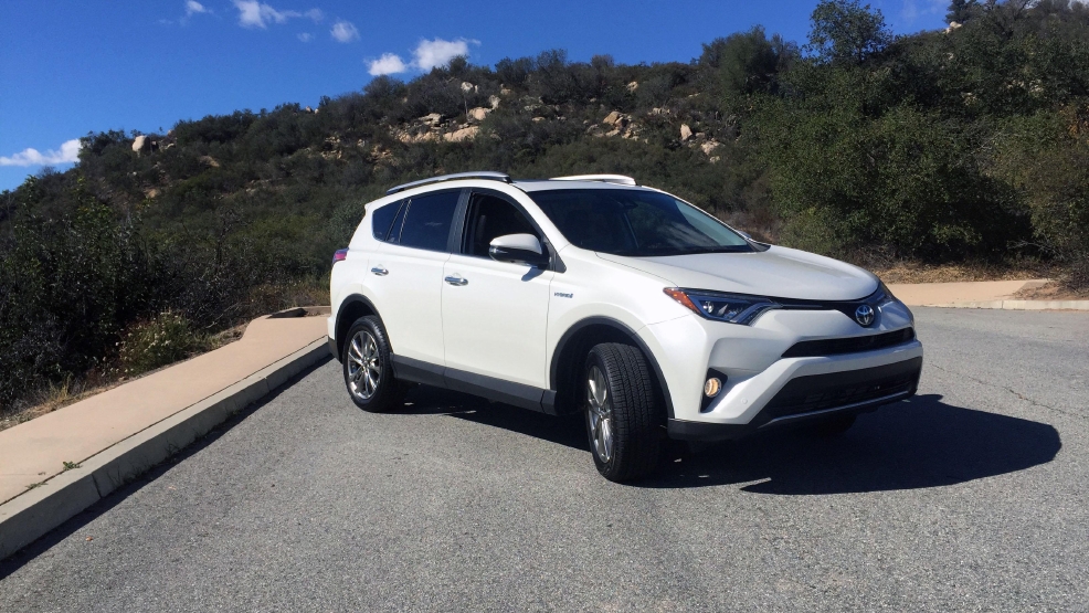 2016 Toyota Rav4 Hybrid The More Efficient Ful Option 2016 Toyota Rav4 Hybrid The More Efficient Ful Option First Look